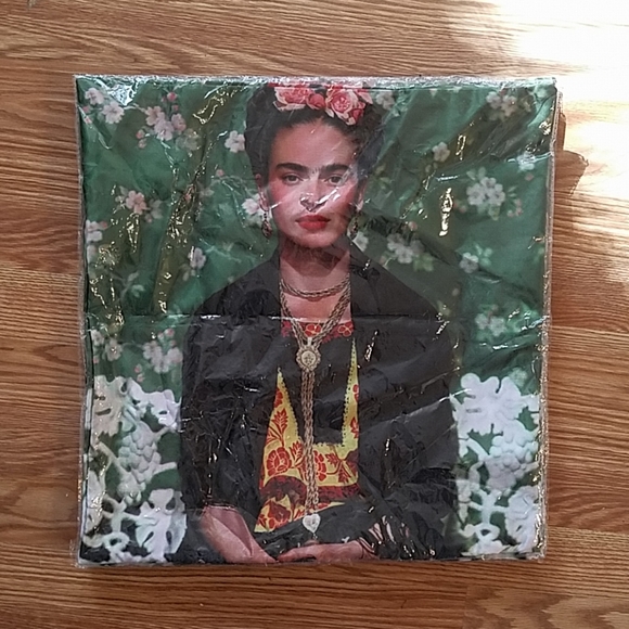 Frida Kahlo Pillow Case - Picture 3 of 3